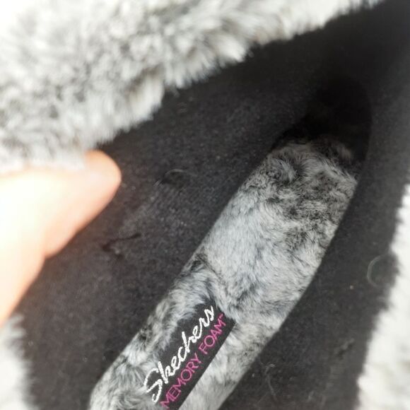 Skechers Slippers - NWOT - Picture 7 of 9